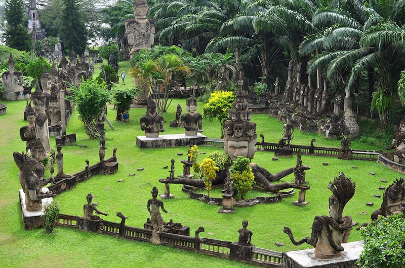VIETIANE - LUANG PRABANG - VANGVIENG (TN)